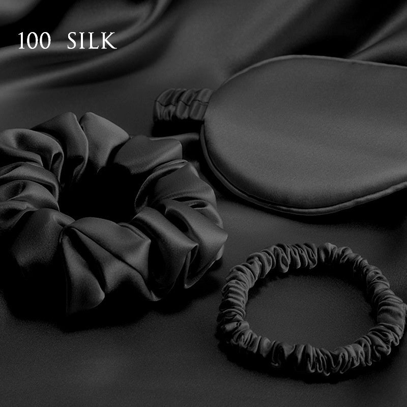 Treset – Silkesörngott, Ögonmask & Scrunchie