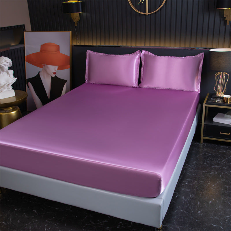 Lyxigt svalkande set i silke – lakan + två örngott